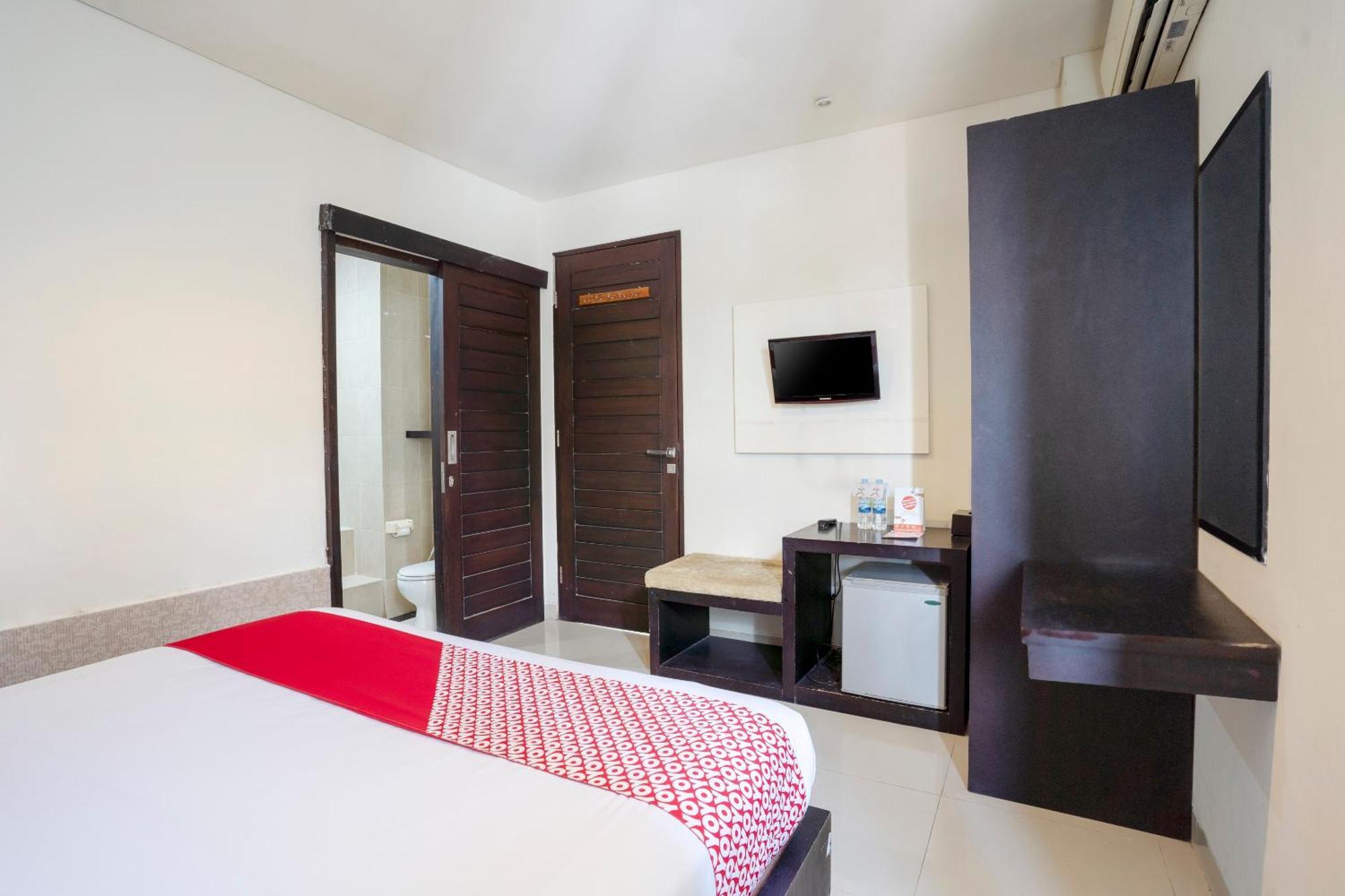 Oyo 482 Anika Guest House Kuta  Exterior photo