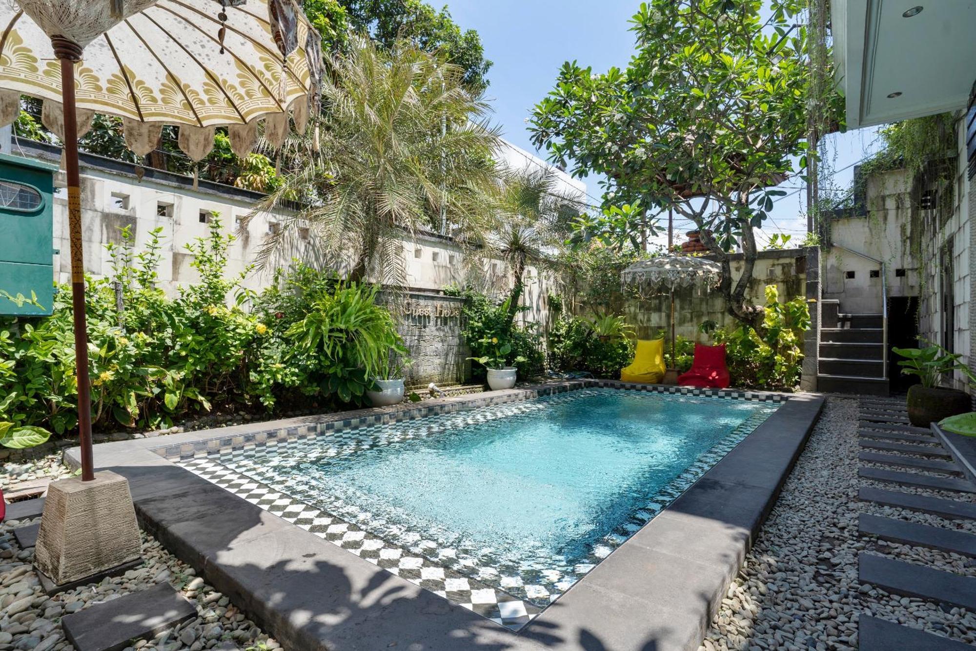 Oyo 482 Anika Guest House Kuta  Exterior photo