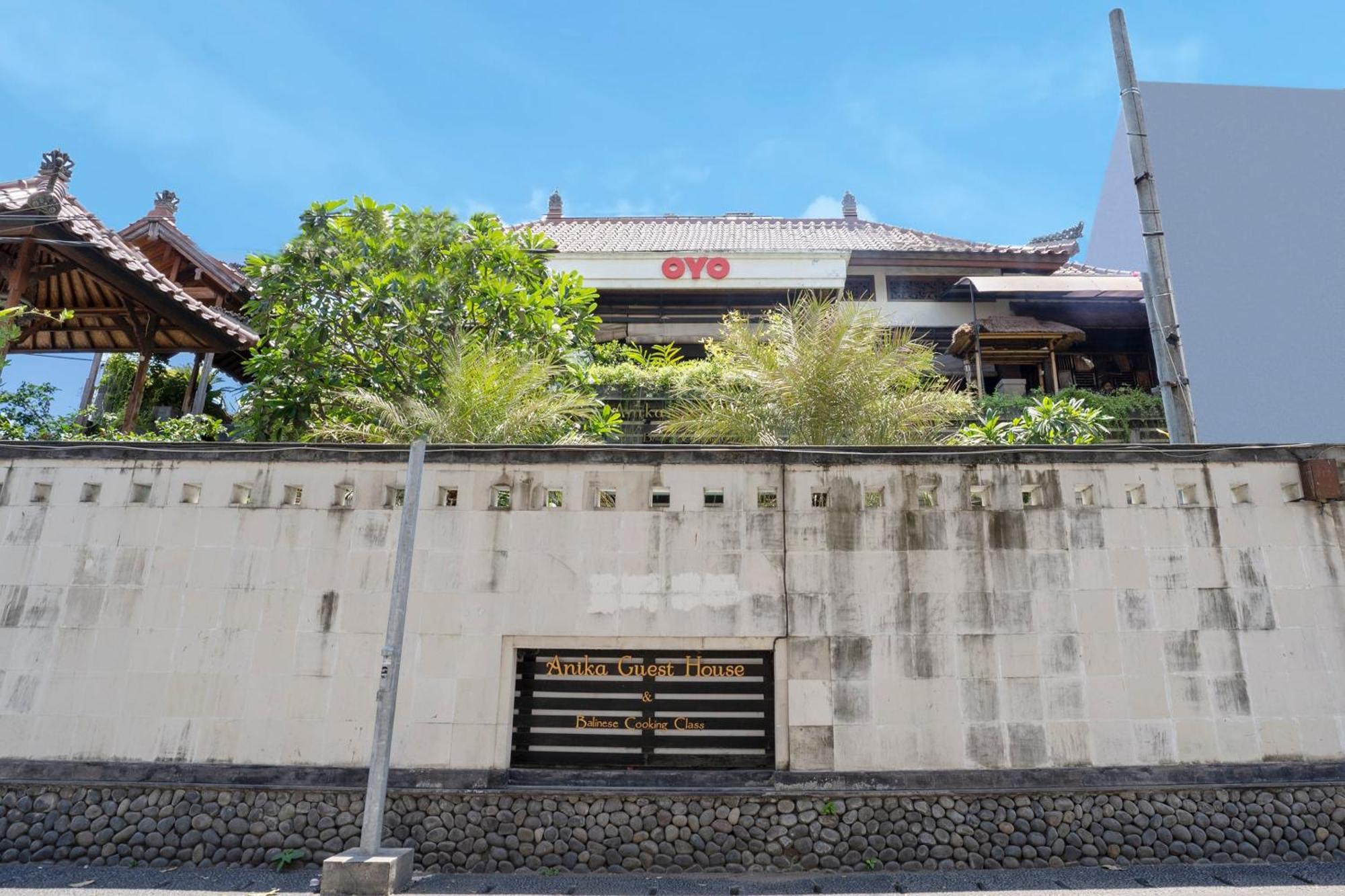 Oyo 482 Anika Guest House Kuta  Exterior photo